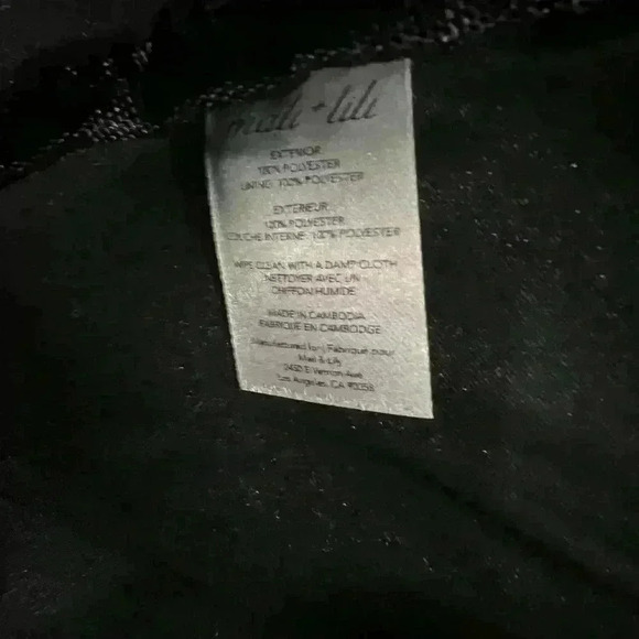 MALI & LILI WEEKENDER TRAVEL BAG - NWT Black & White Abstract pattern. - Picture 8 of 9